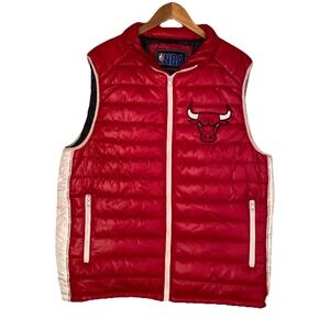 Chicago Bulls NBA  XL Red Puffer Vest Jacket Lightly Quilted Vintage